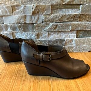 Anyi Lu Couture Comfort Melanie Italian Leather Booties